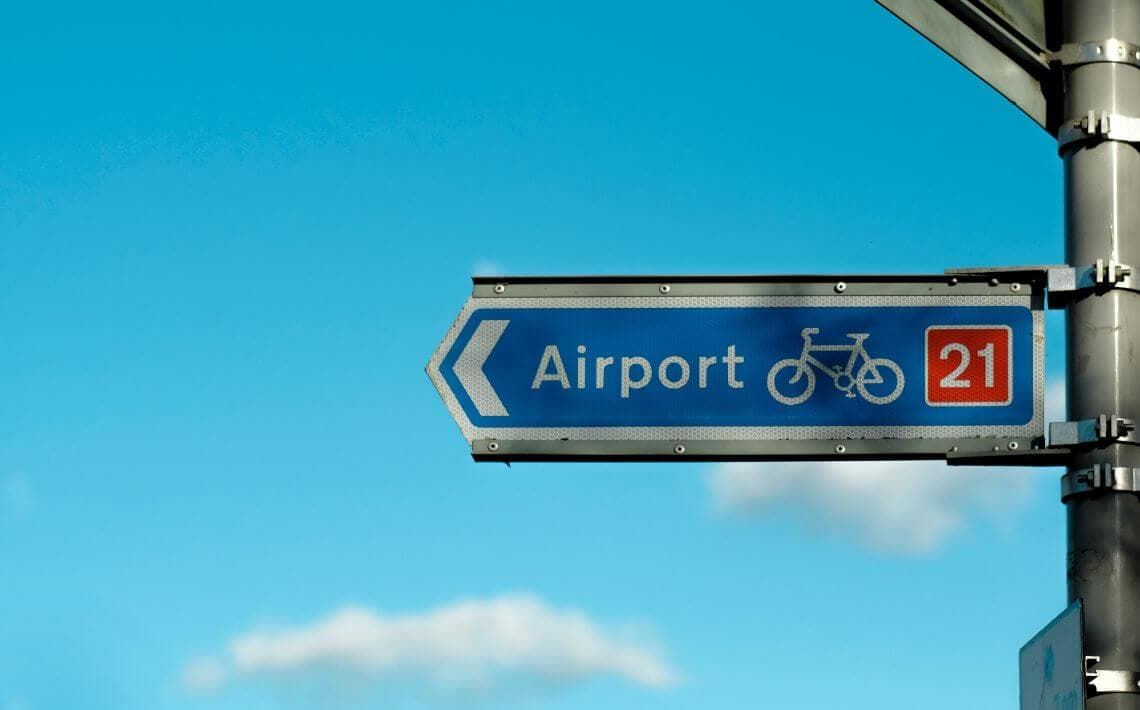 How to Get from Luton Airport to Gatwick Airport?