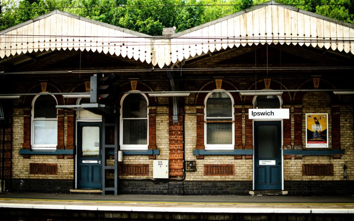 Luton Airport to Peterborough