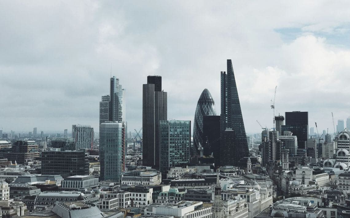 Luton Airport to Queens park