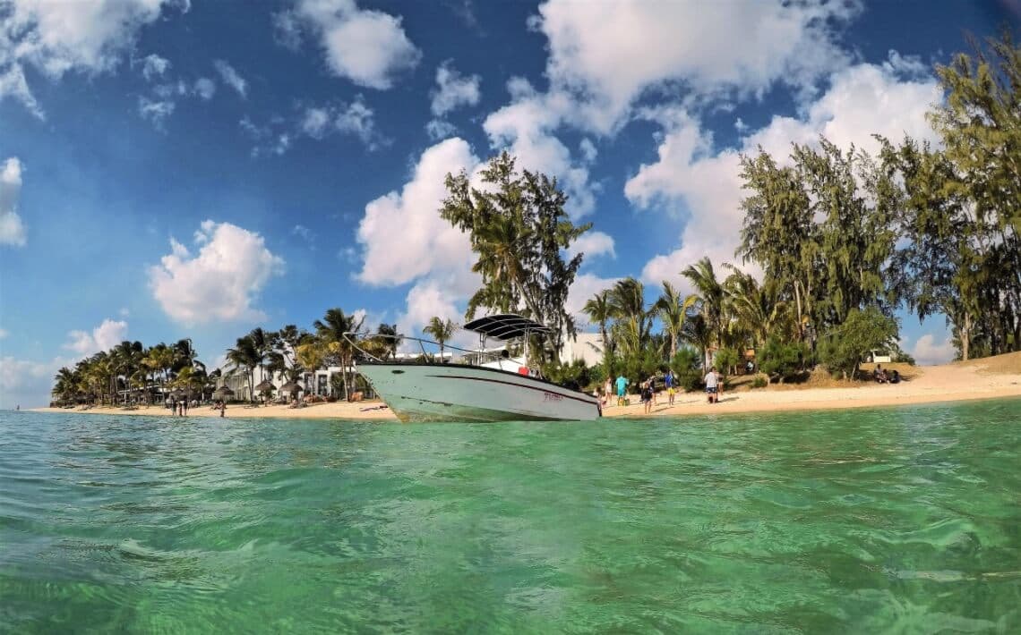 Mauritius Airport to Balaclava