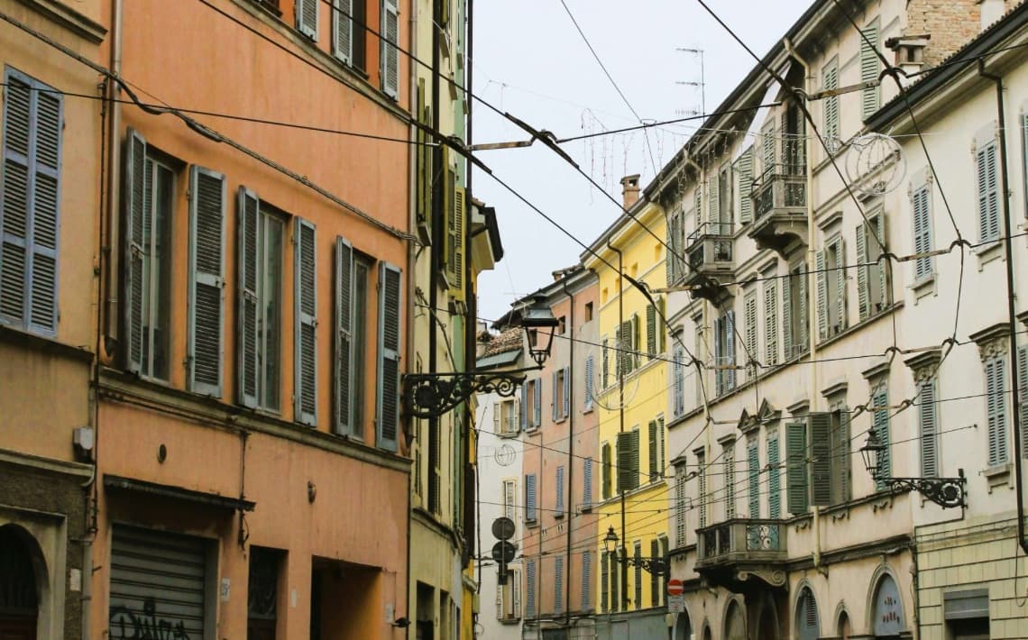 Milan Malpensa Airport to Bella Italia Campsite