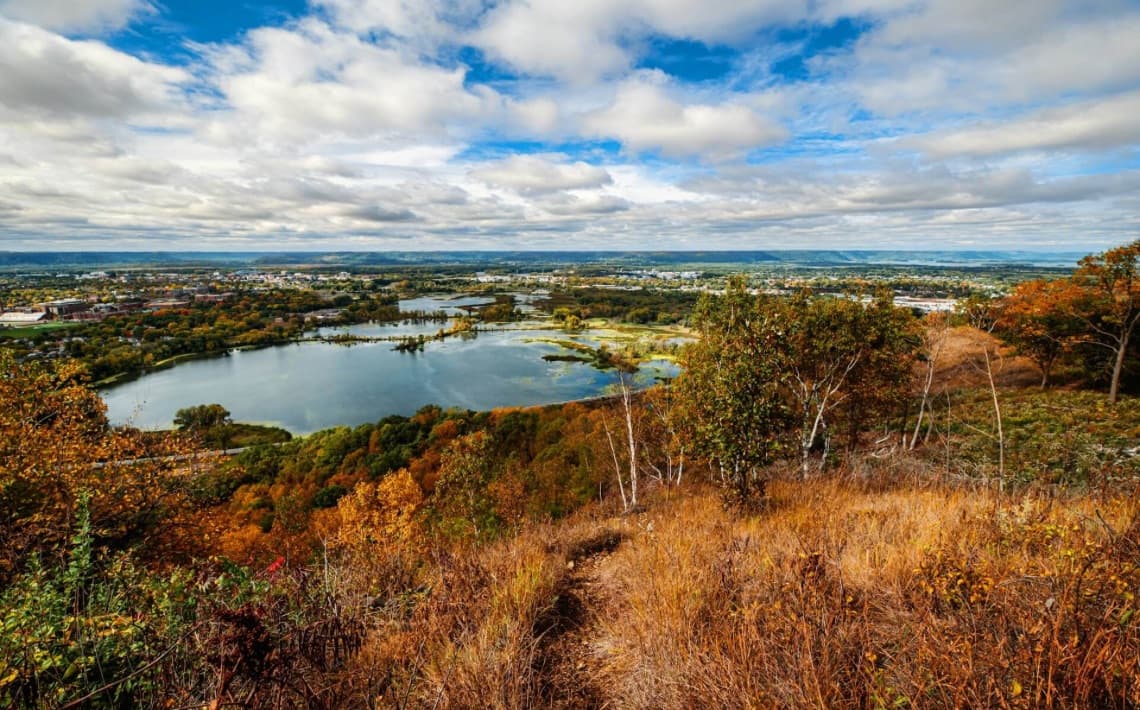 Milwaukee WI to La Crosse WI