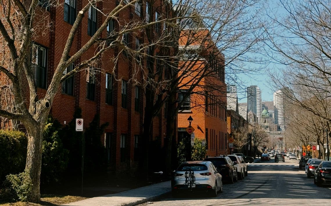 Montreal Airport to Griffintown