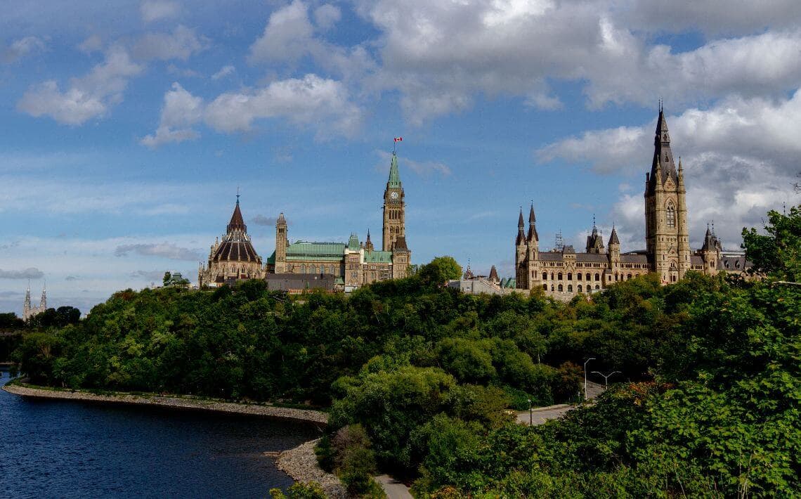 Montreal Airport to Ottawa