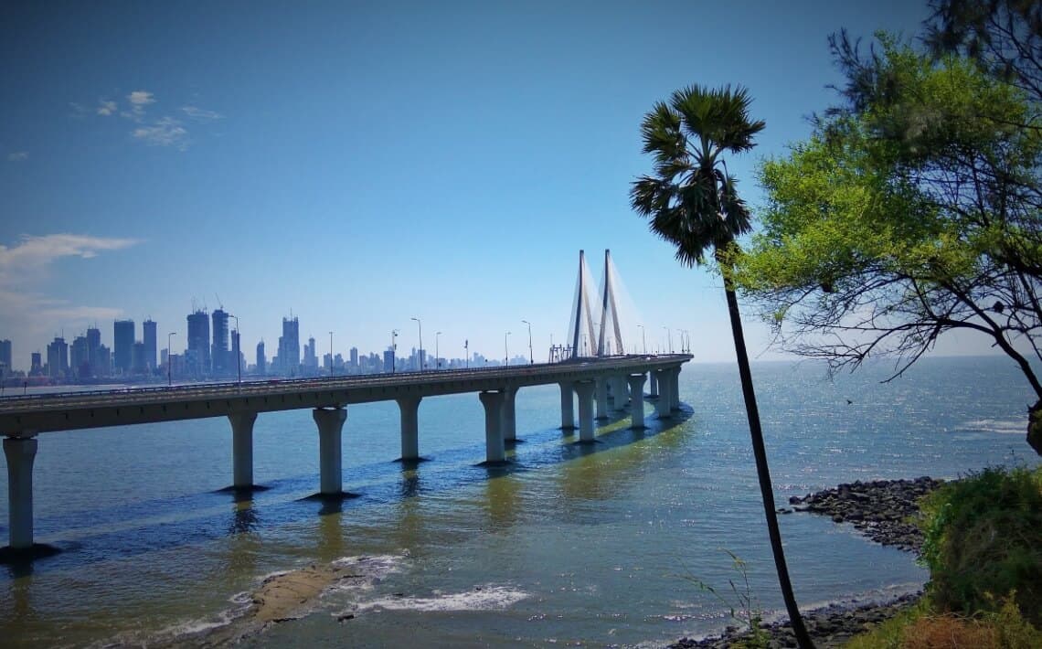 Mumbai Airport to Bandra