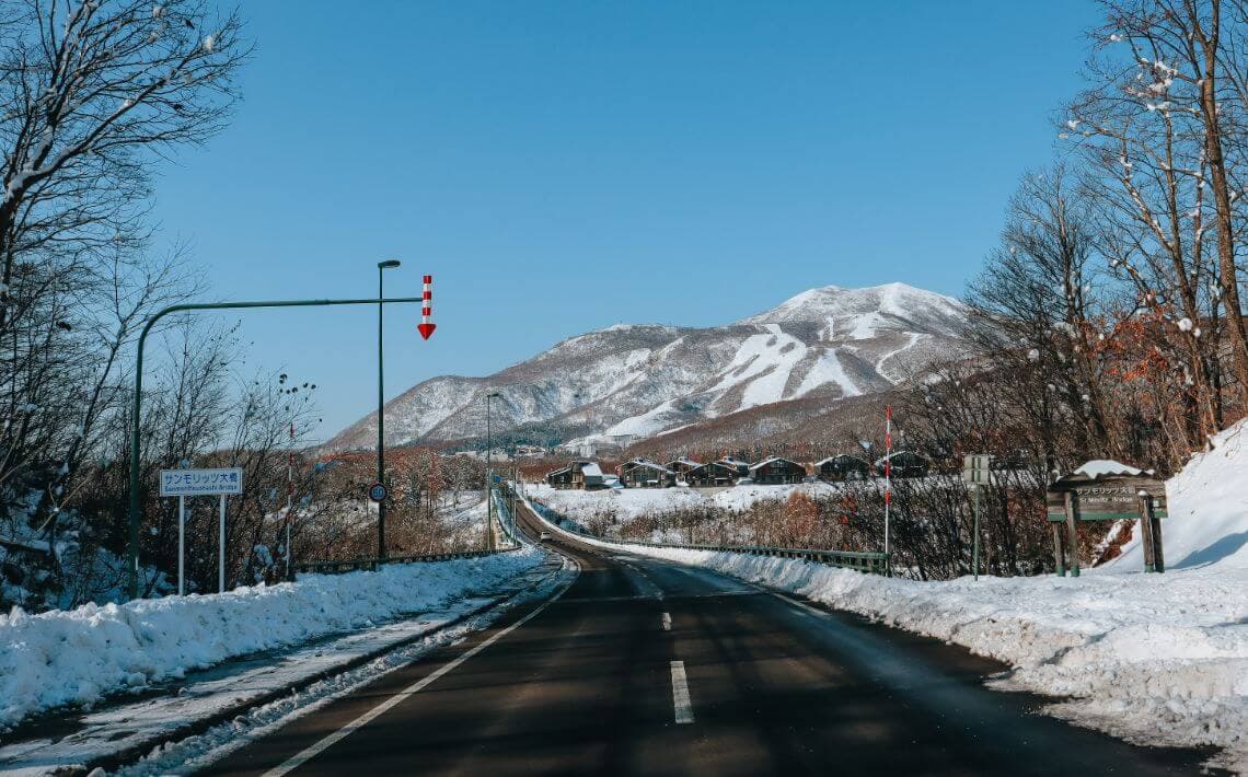 Sapporo New Chitose Airport to Hirafu