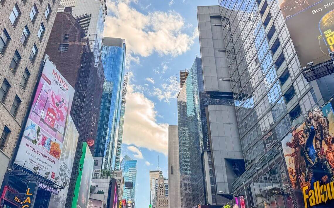 New York LaGuardia Airport to 30 Hudson Yards