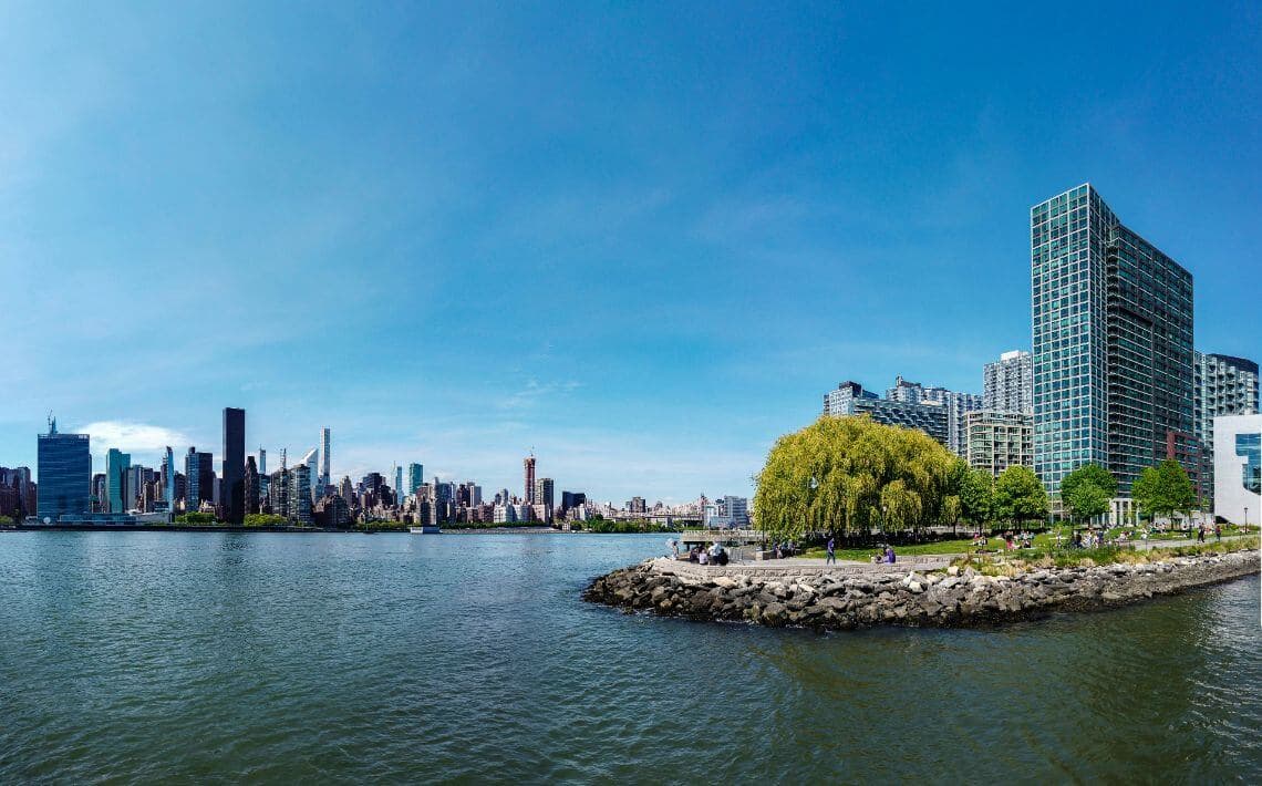 Newark Airport to The Hamptons