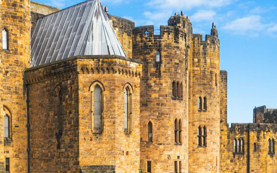 Newcastle Airport to Alnwick