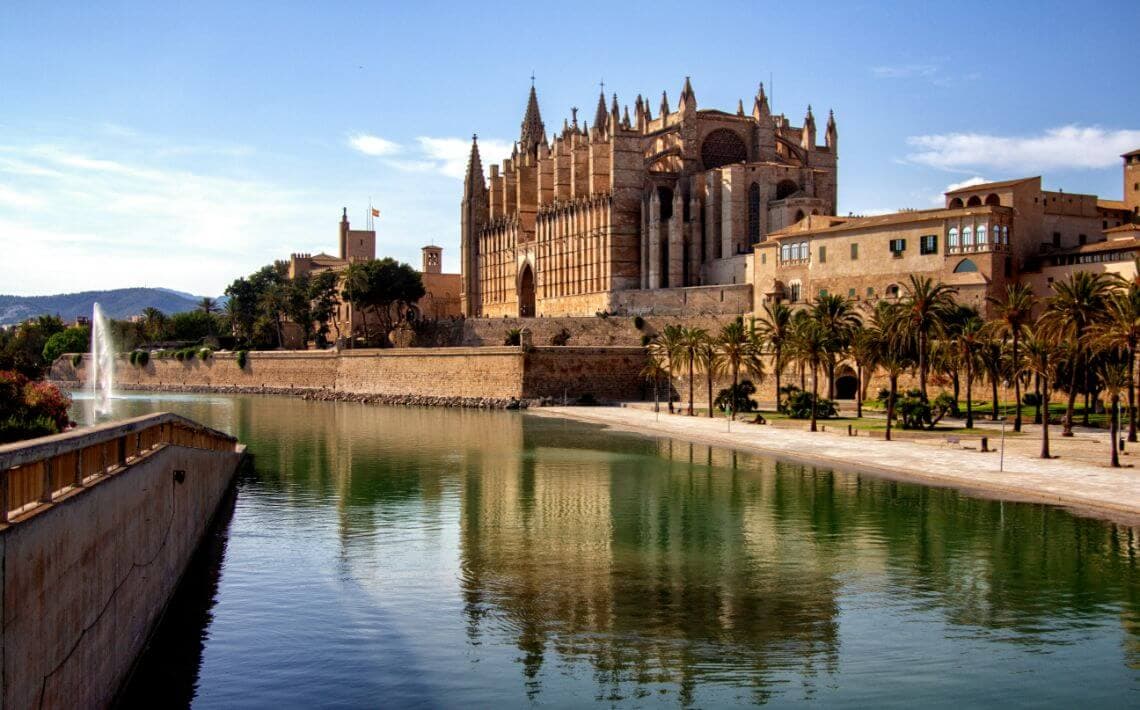 Palma de Mallorca Airport to Torrenova