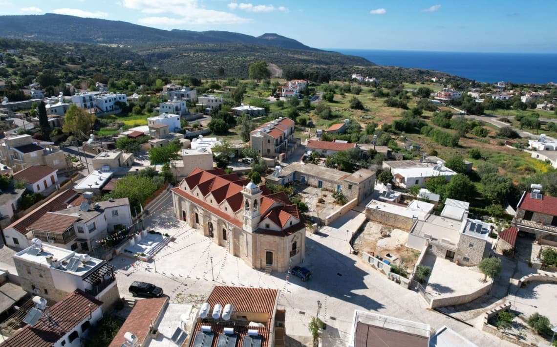 Paphos Airport to Neo Chorio