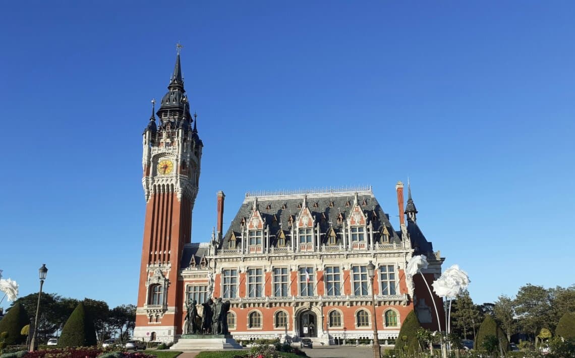 Paris Charles de Gaulle Airport to Calais