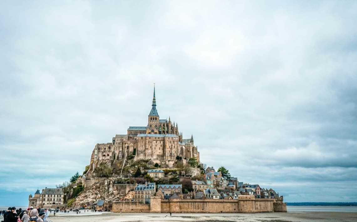 Paris Charles de Gaulle Airport to Normandy