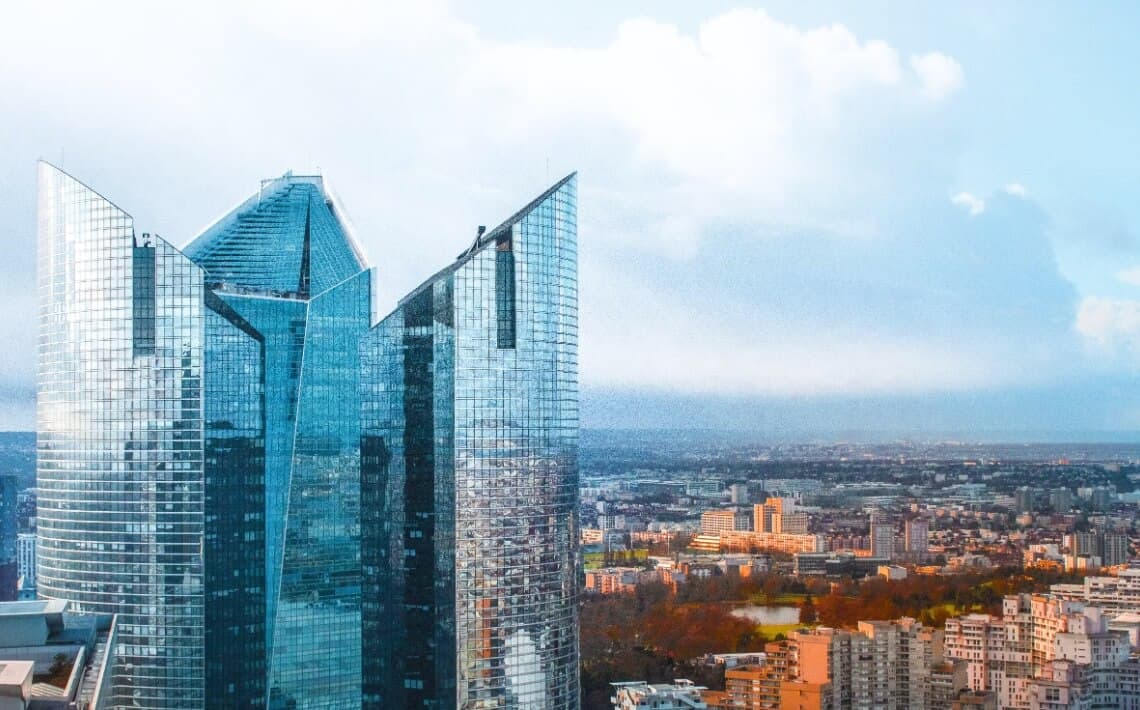 Paris-Charles de Gaulle Havaalanı'ndan La Défense Ulaşım