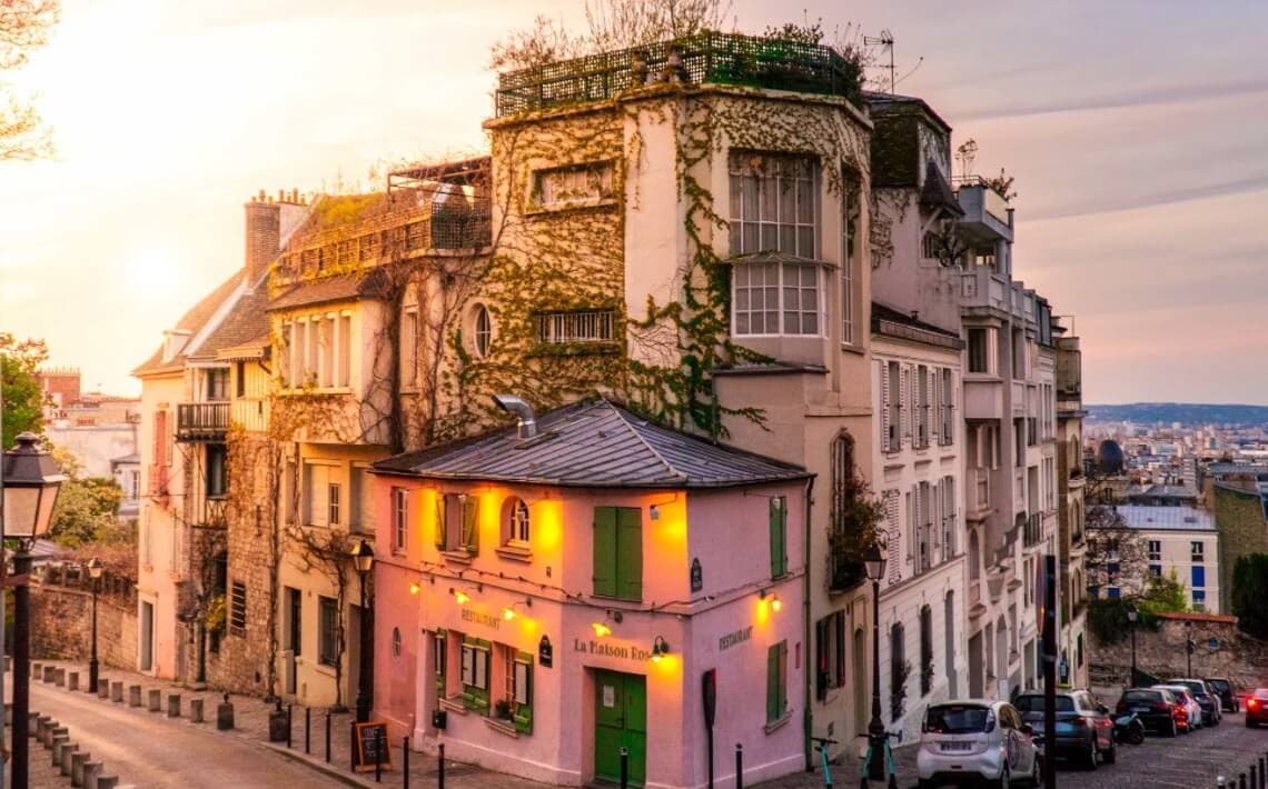 Paris Orly Airport to Montmartre