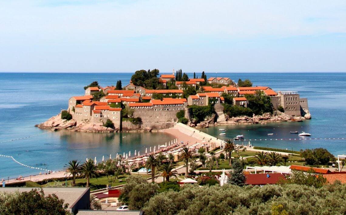 Podgorica Airport to Bar