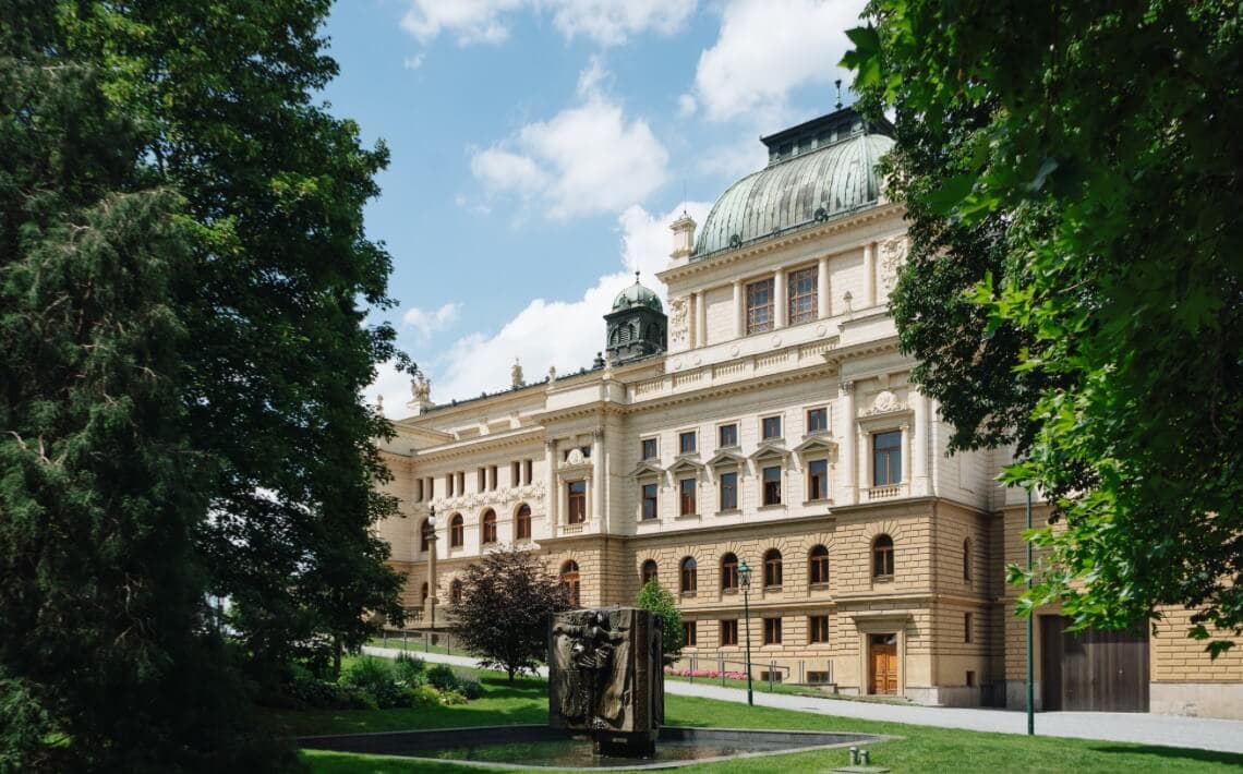 Prague Airport to Pilsen