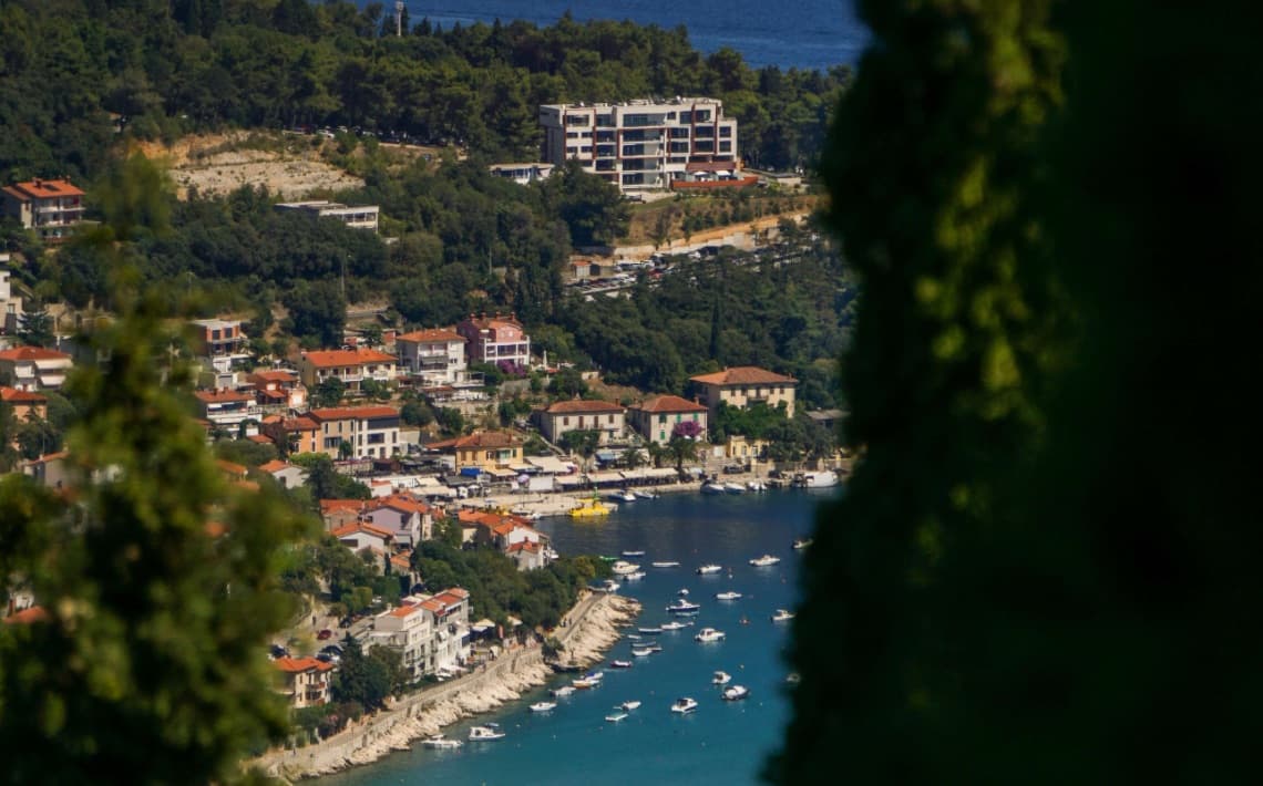 Pula Airport to Rabac