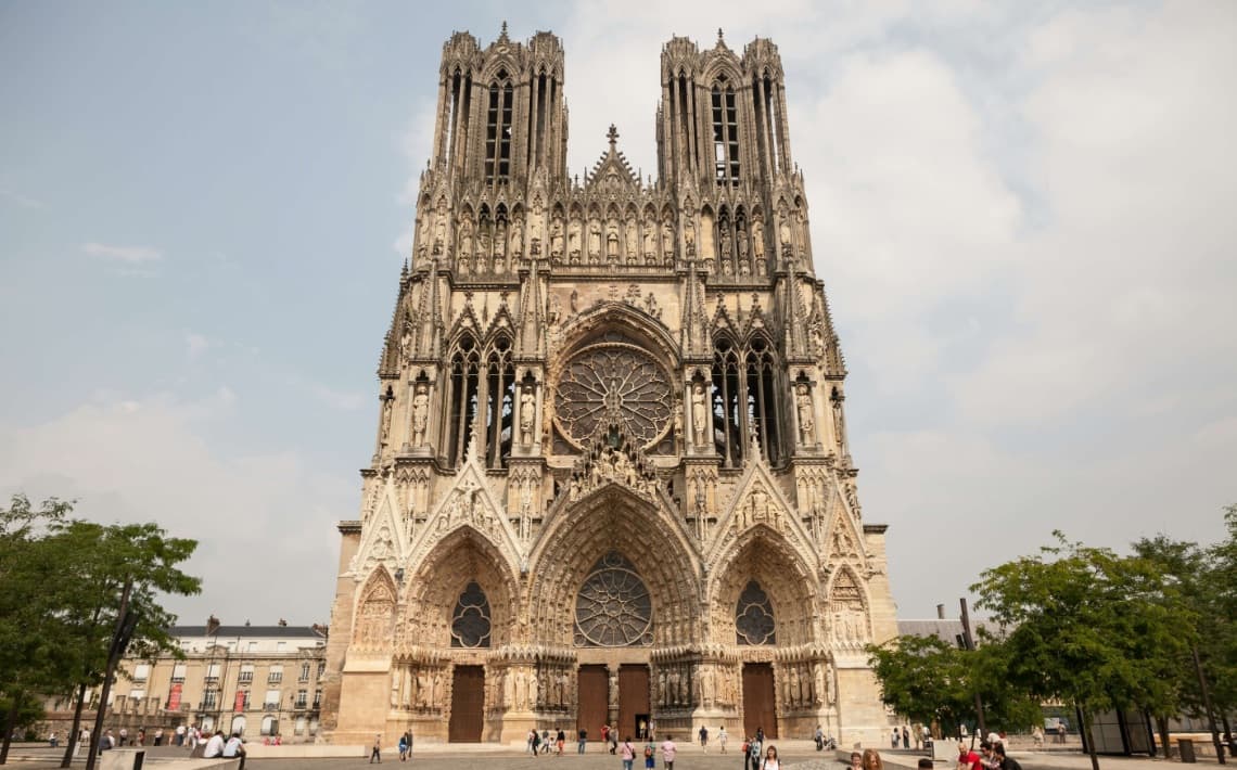 Paris Charles de Gaulle Airport to Reims