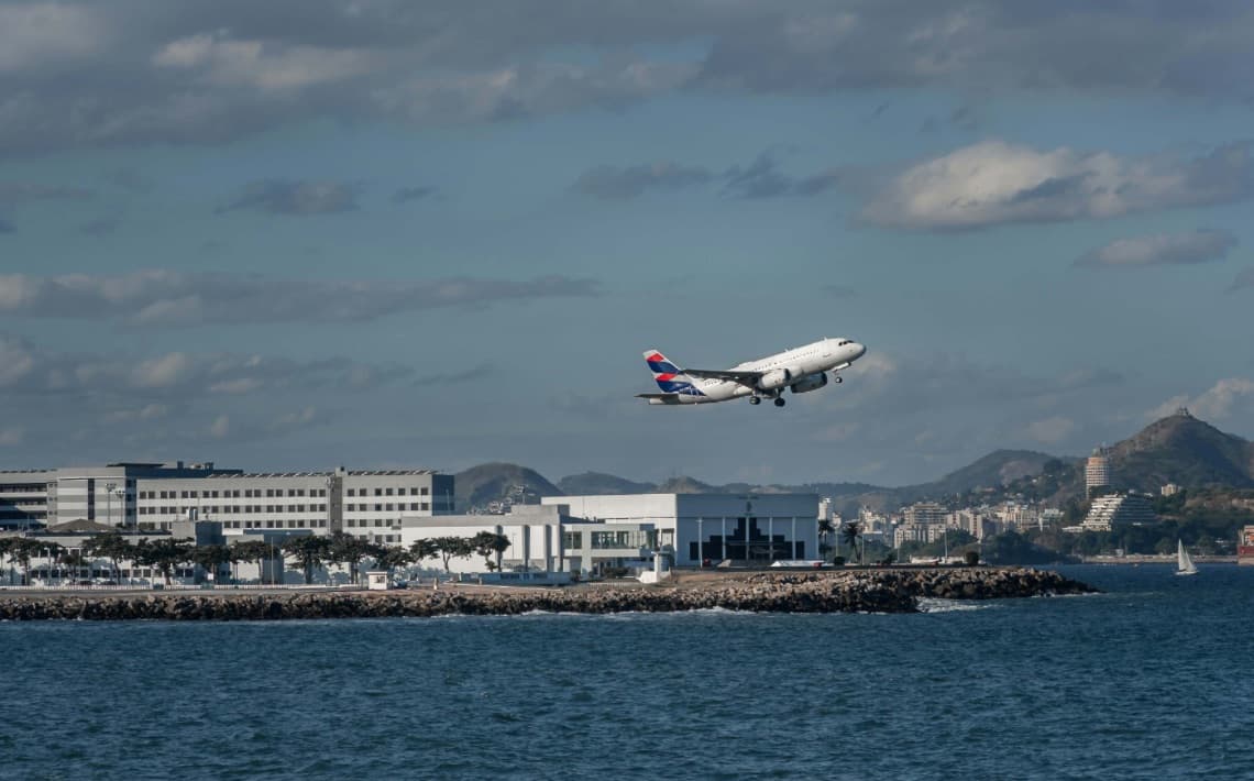 Rio de Janeiro Airport to Santos Dumont Airport