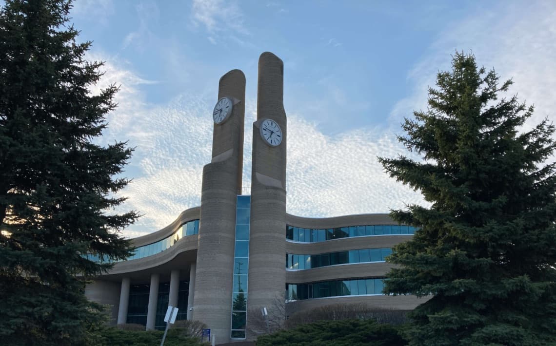 Toronto Pearson Airport to Newmarket