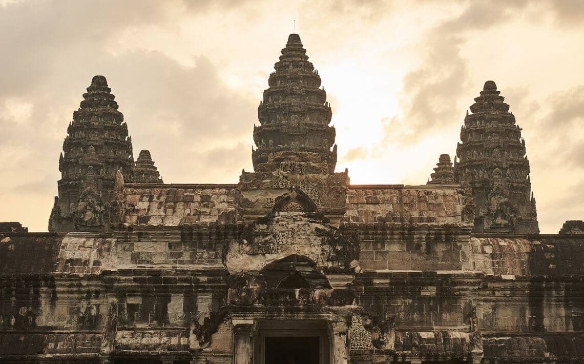 Siem Reap Airport to Raffles Grand Hotel D'angkor