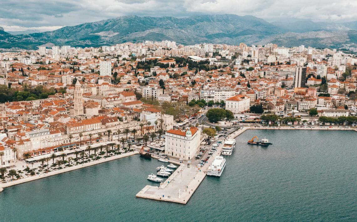 Split Airport to Omis