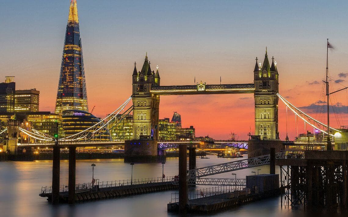 Stansted Airport to Chippenham