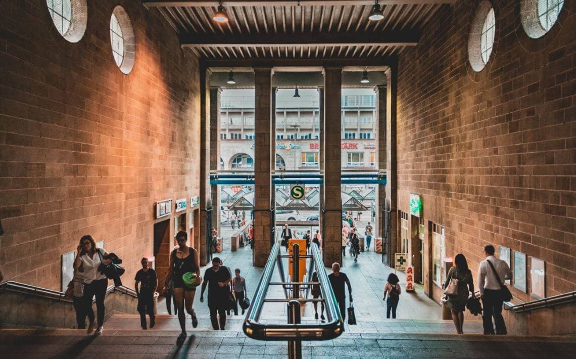 How to get from Stuttgart Airport to Stuttgart Hauptbahnhof?