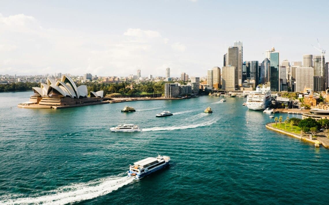 Sydney Airport to Town Hall Station