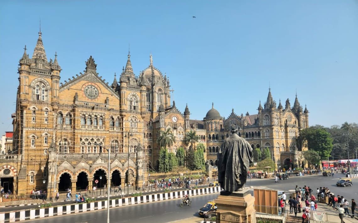 Syracuse Airport to Fort Drum