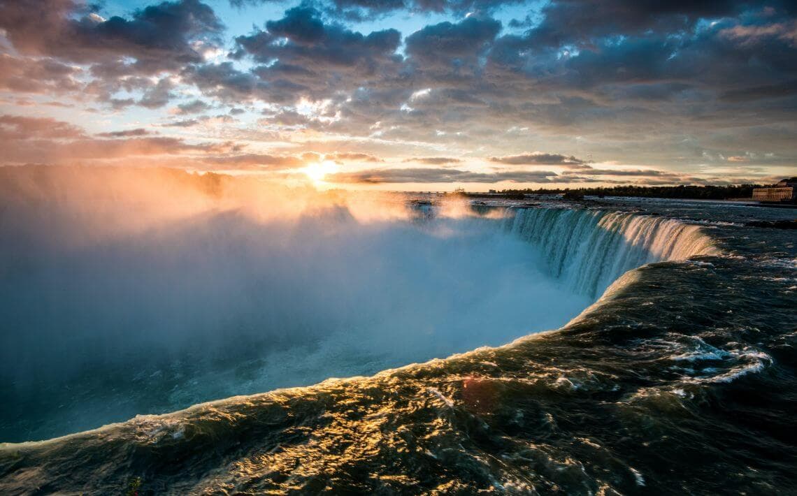 Toronto Airport to Niagara Falls