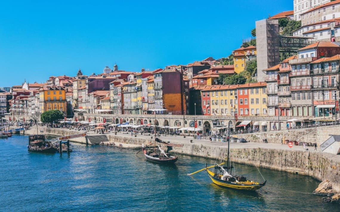 Vigo Airport to Porto