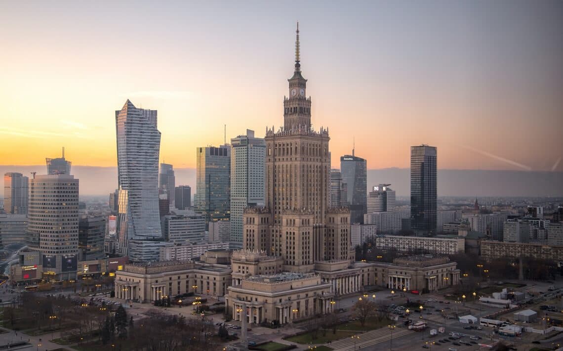 Warsaw Modlin Airport to Old Town