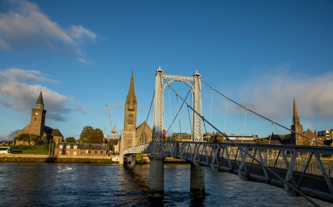 Which Airports Fly into Inverness?