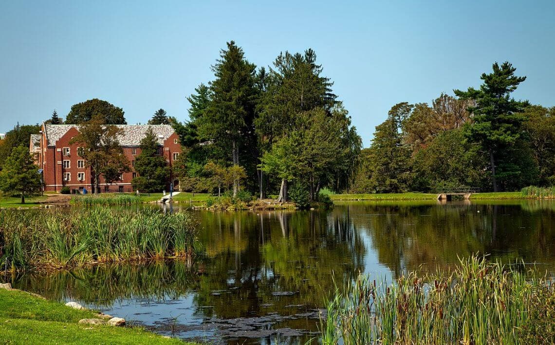 Windsor Locks Bradley Airport to The Summit at Danbury